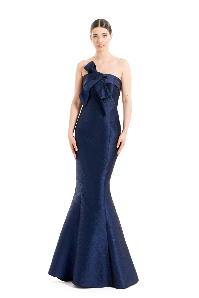 Alexander by Daymor 1677f22-navy-front