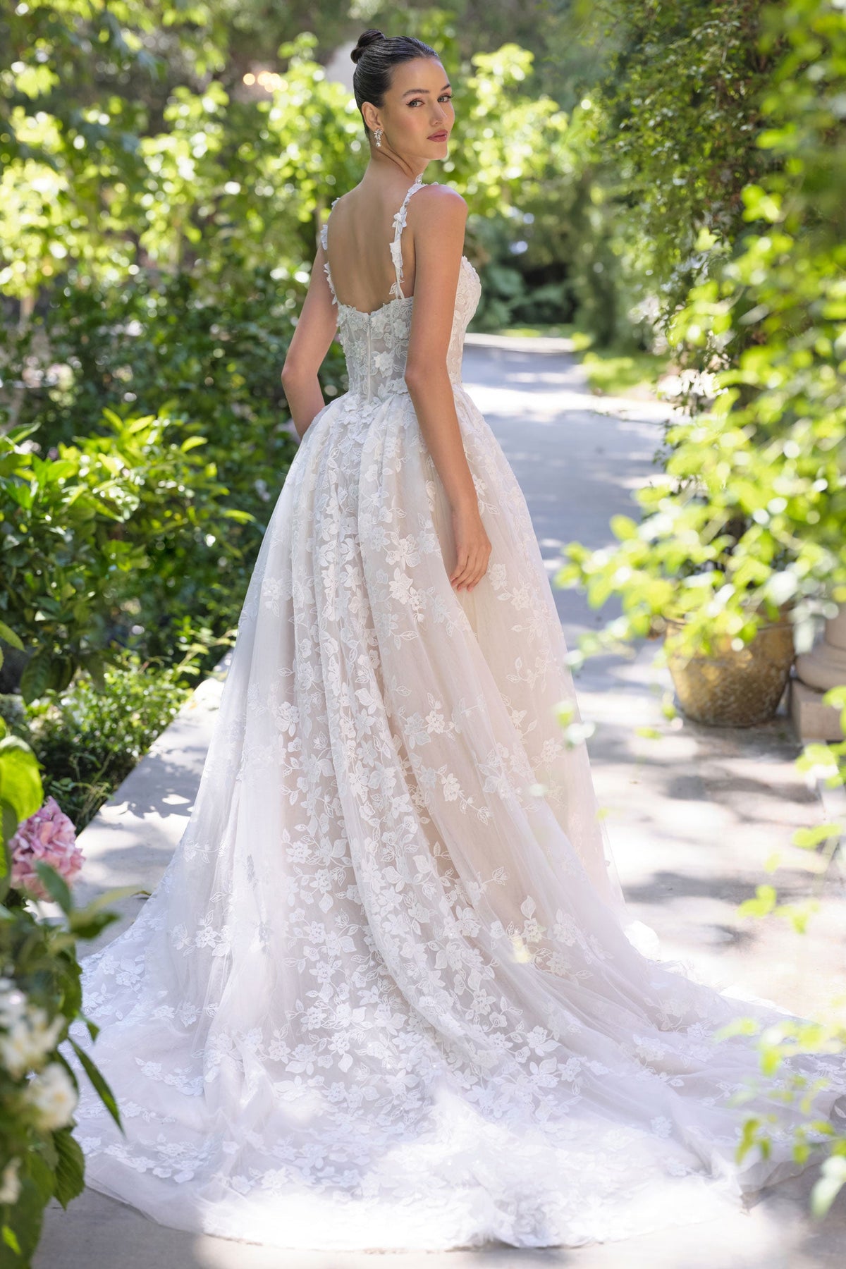 Andrea & Leo Couture wl058-off-white-nude-back