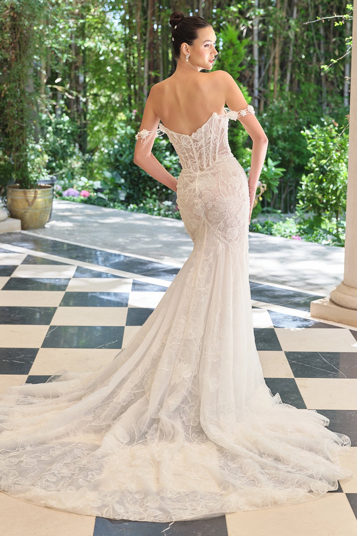 Andrea & Leo Couture wl099-off-white-back
