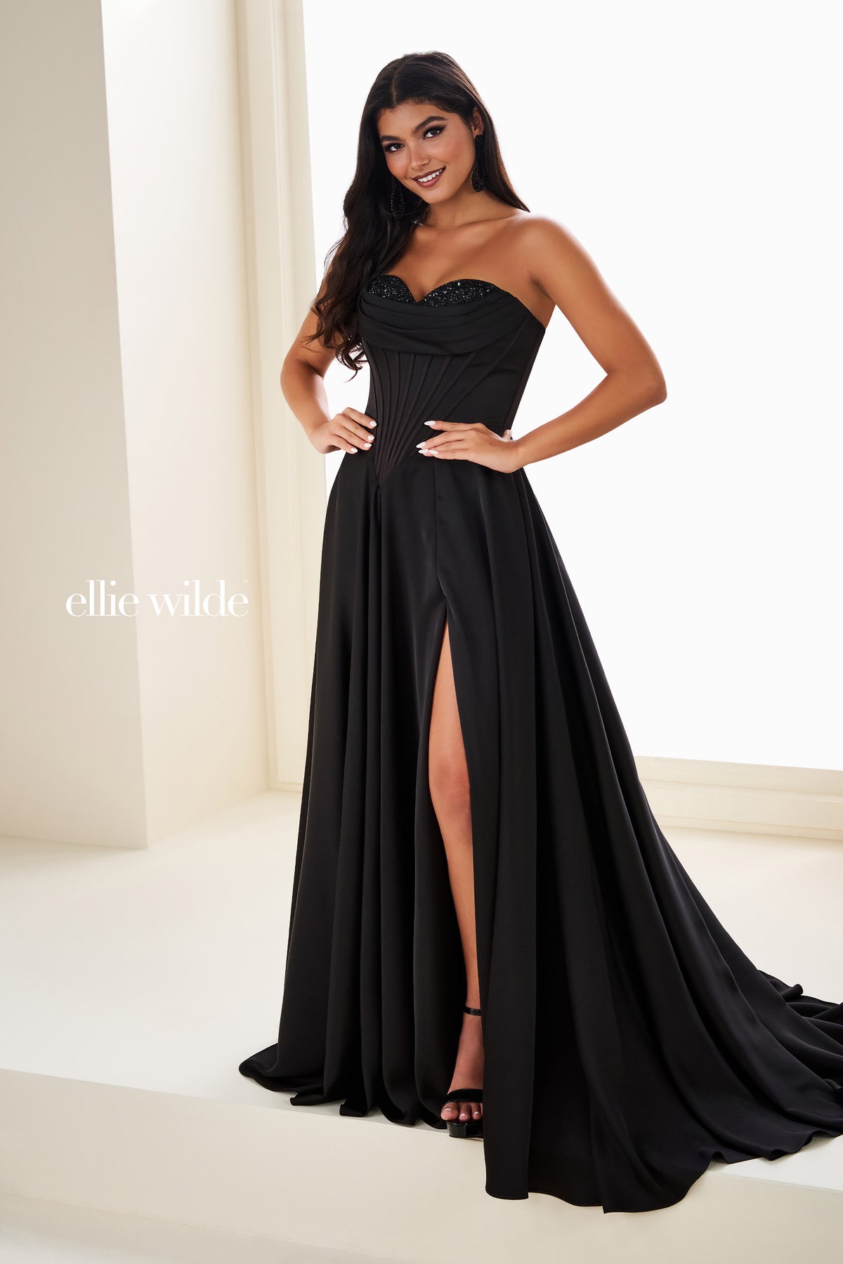 ew37213 black f
