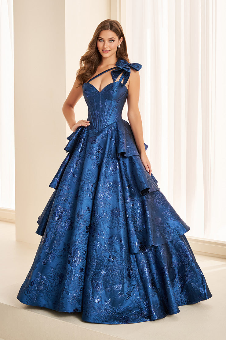 ew38045 peacock c