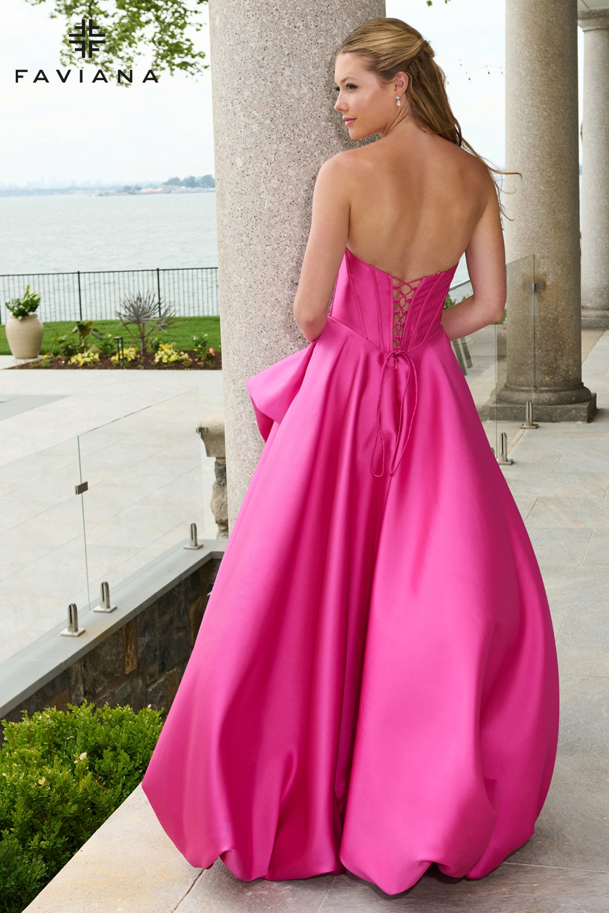 Faviana E11671 designer dress photo