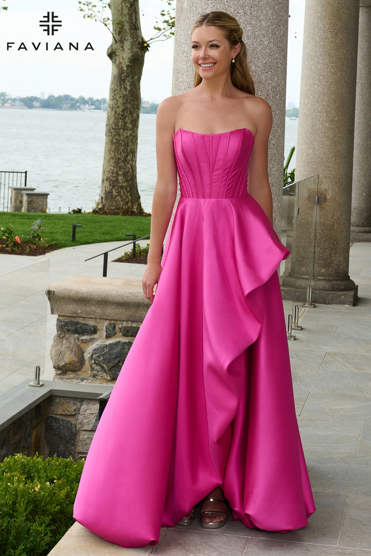 Faviana E11671 designer dress photo