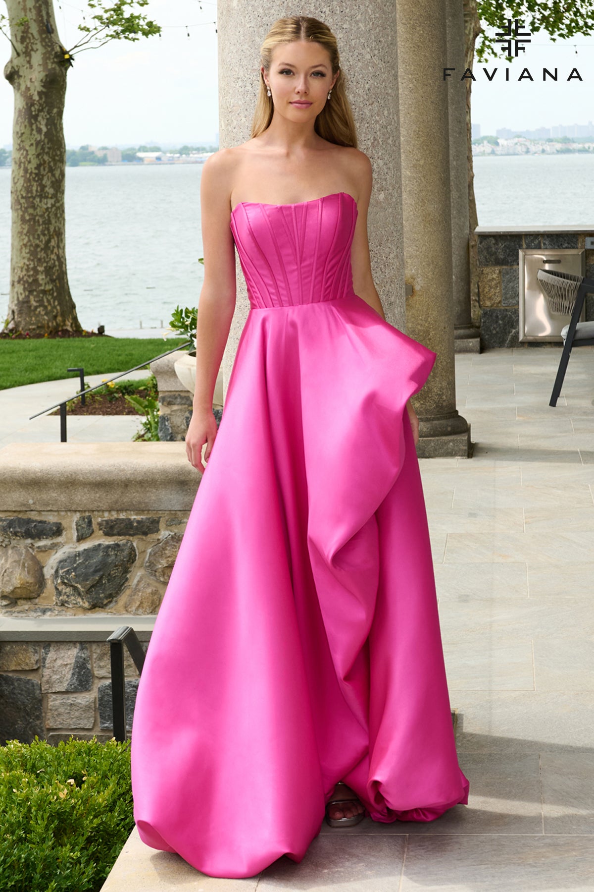 Faviana E11671 designer dress photo