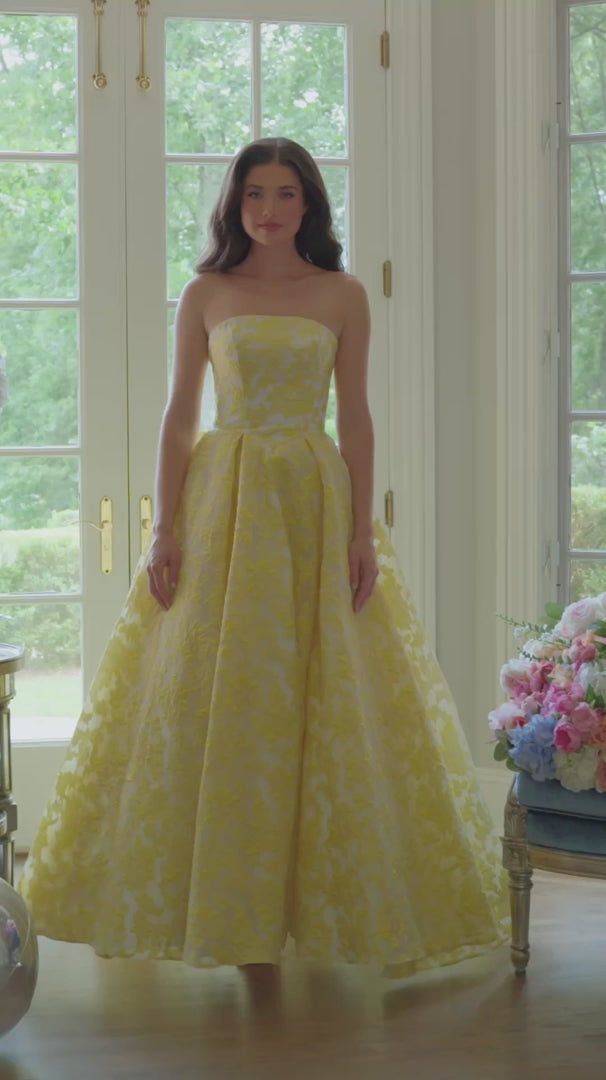 Colors Dress 4039 | Designer product video