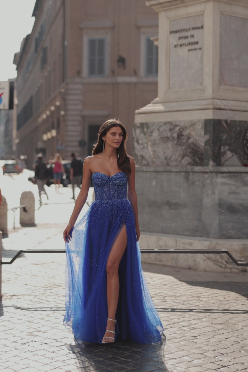 La Femme 32278_RoyalBlue_No Music_Logo