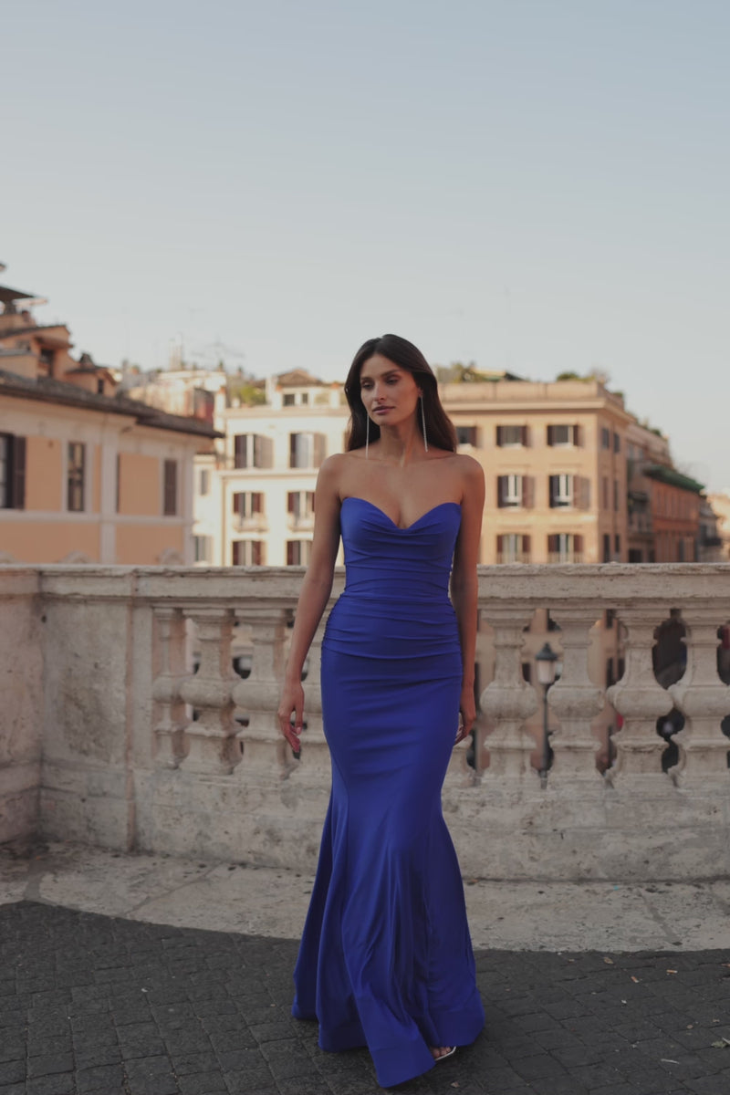 La Femme 32289_RoyalBlue_No Music_Logo