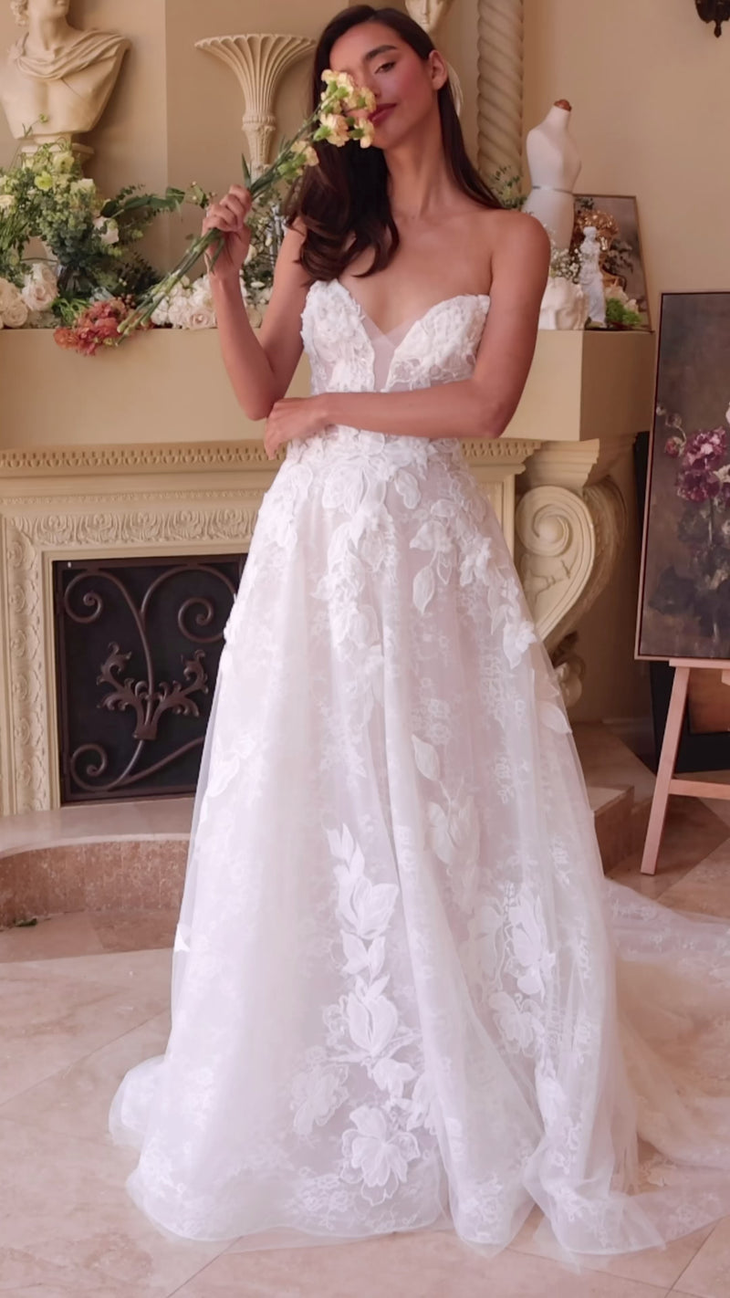 Andrea & Leo Couture WL034