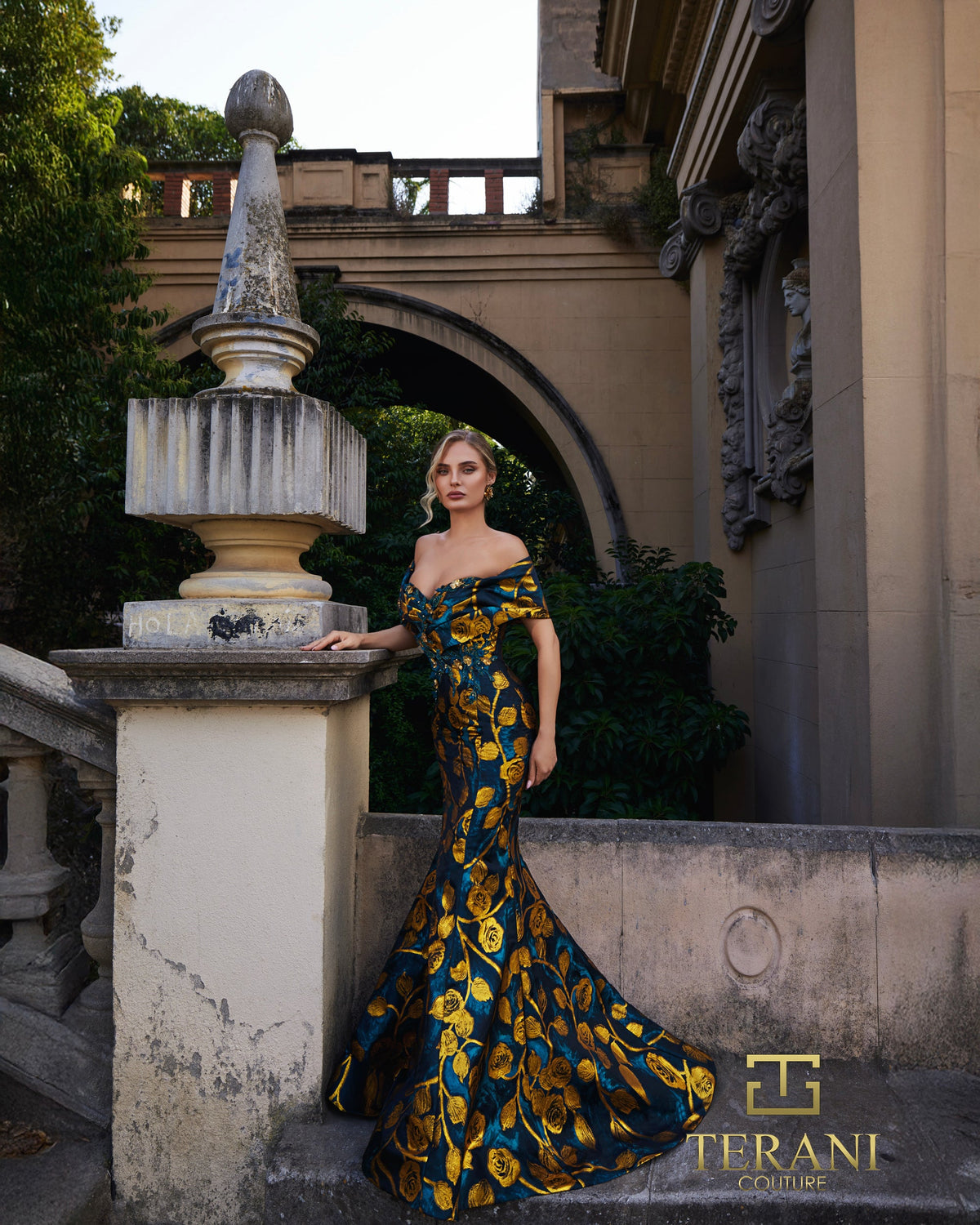 Terani 261E6273_Teal_Gold_F2