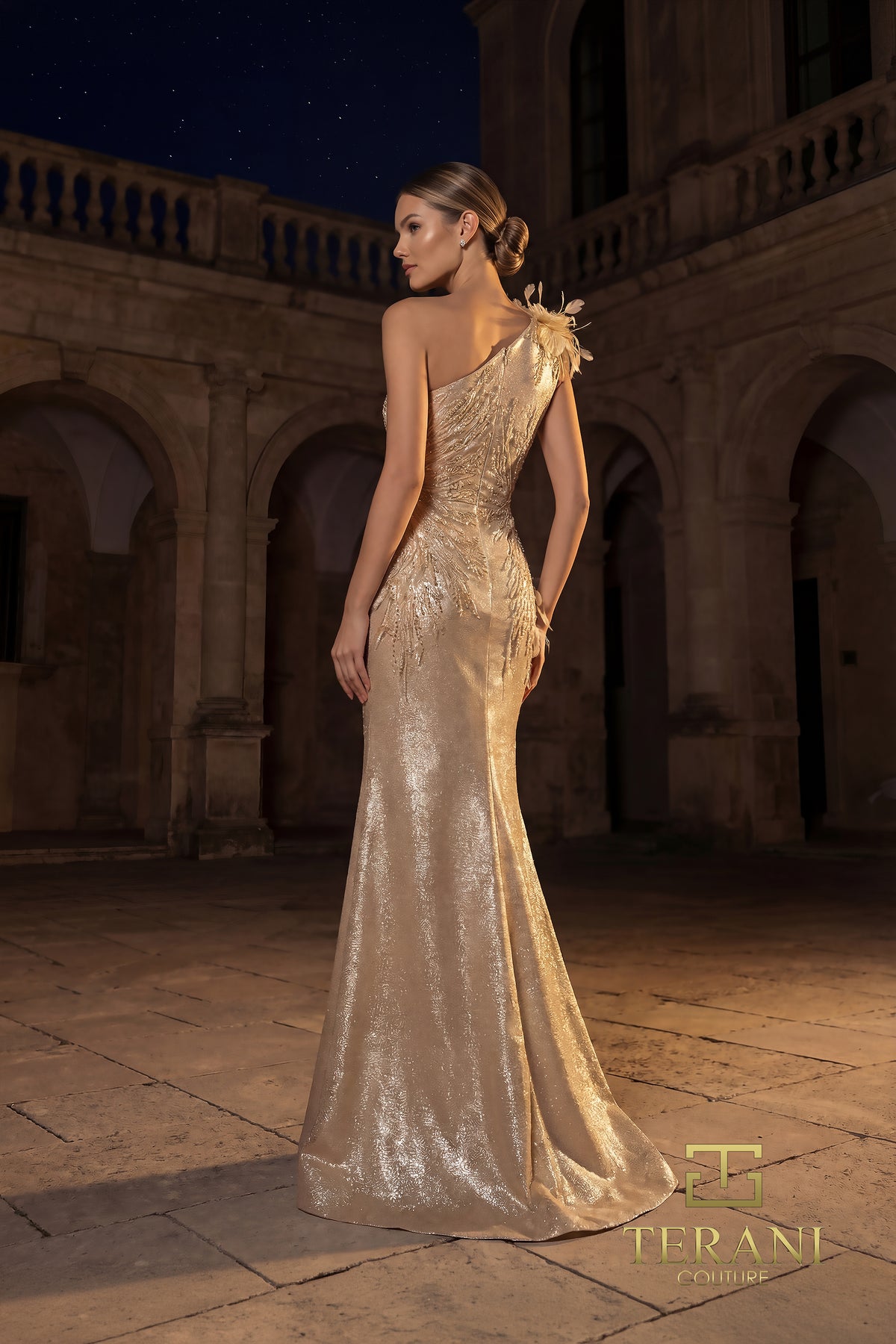 terani-262E7062_BACK
